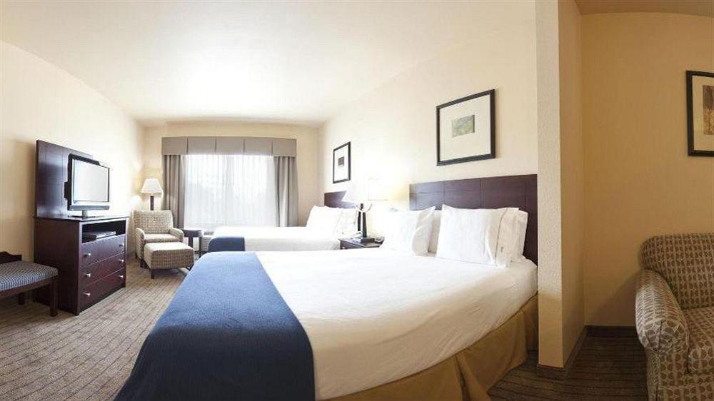 Holiday Inn Express Hotel & Suites Marshall By Ihg Εξωτερικό φωτογραφία