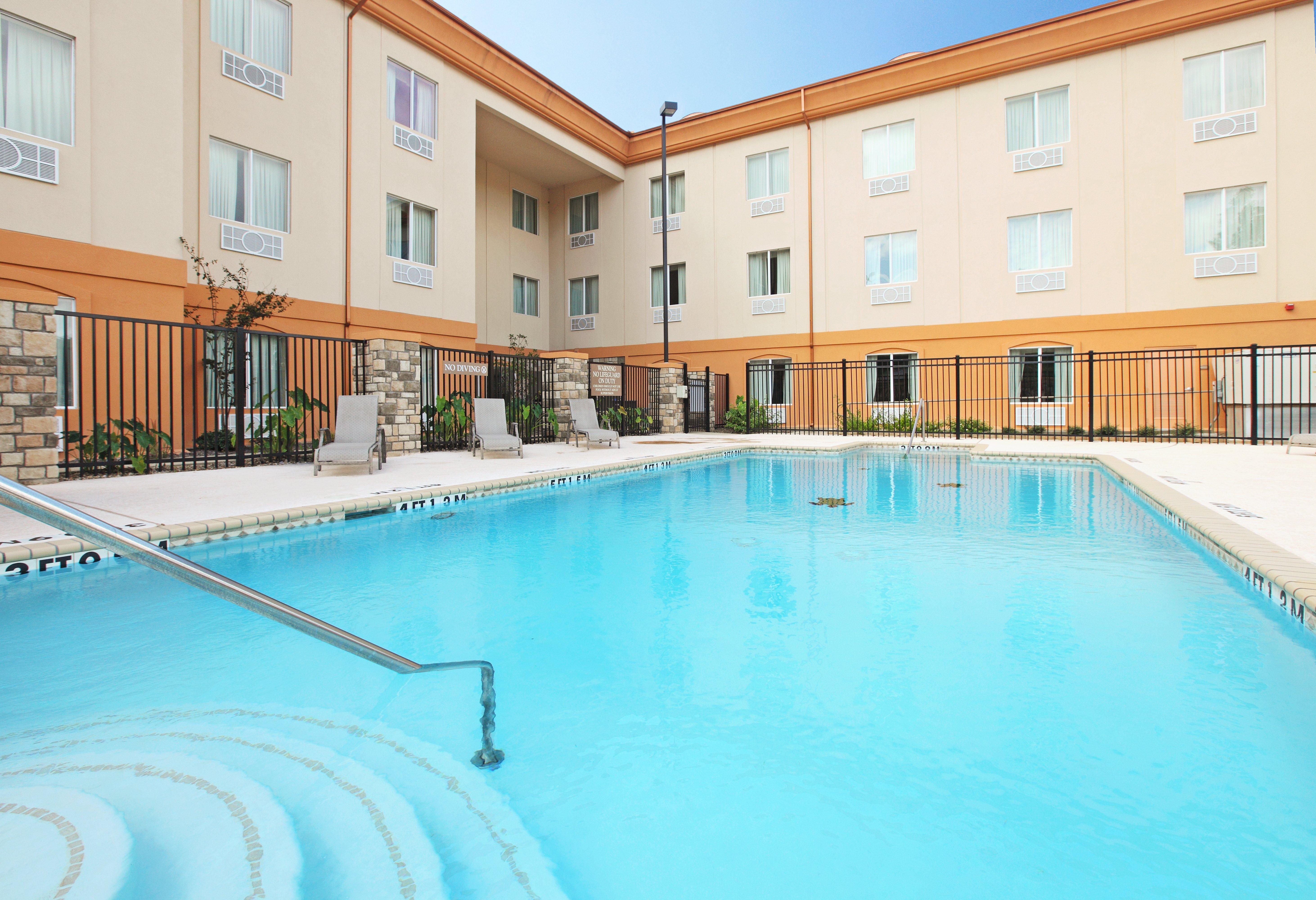 Holiday Inn Express Hotel & Suites Marshall By Ihg Εξωτερικό φωτογραφία