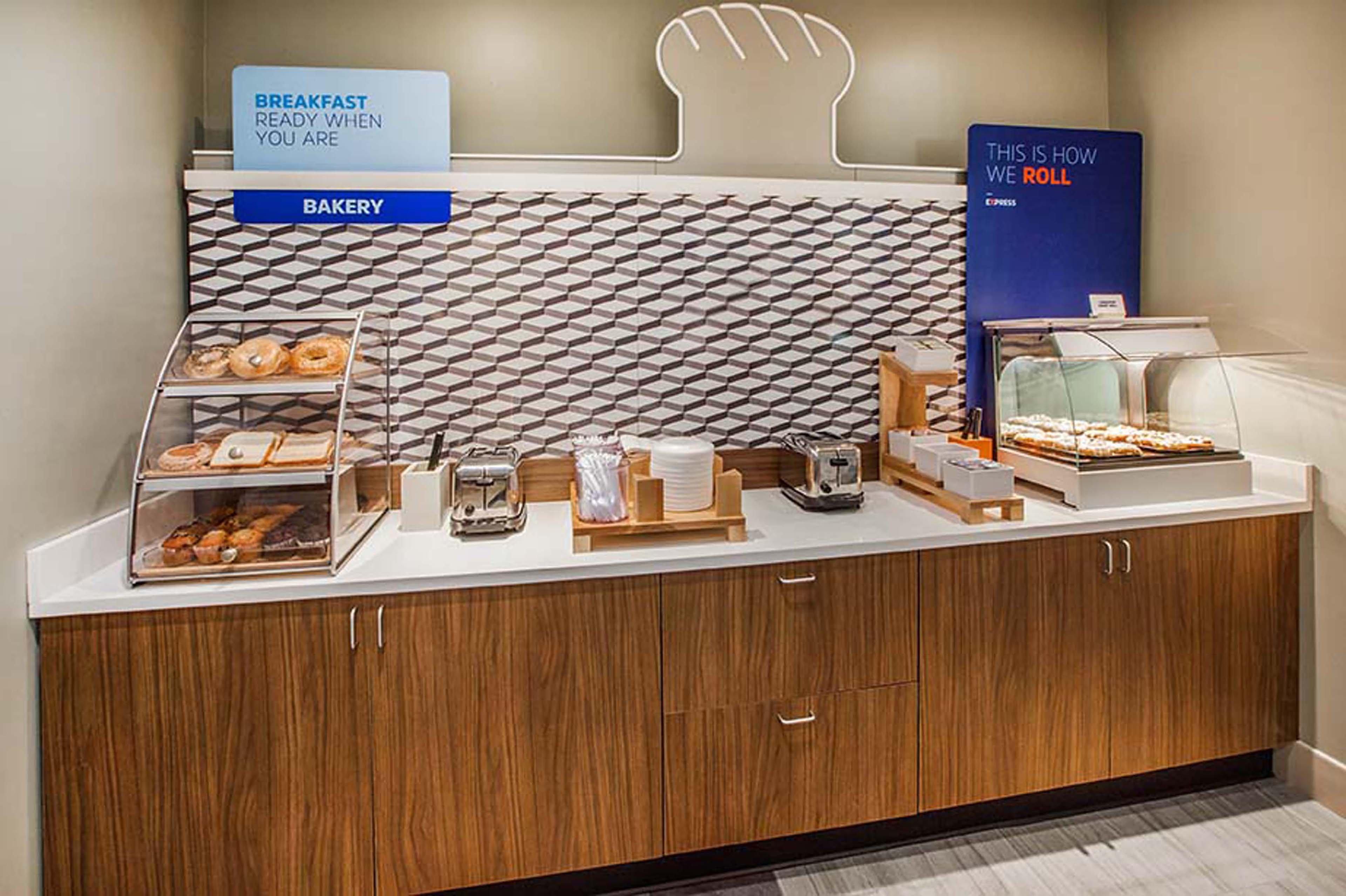 Holiday Inn Express Hotel & Suites Marshall By Ihg Εξωτερικό φωτογραφία