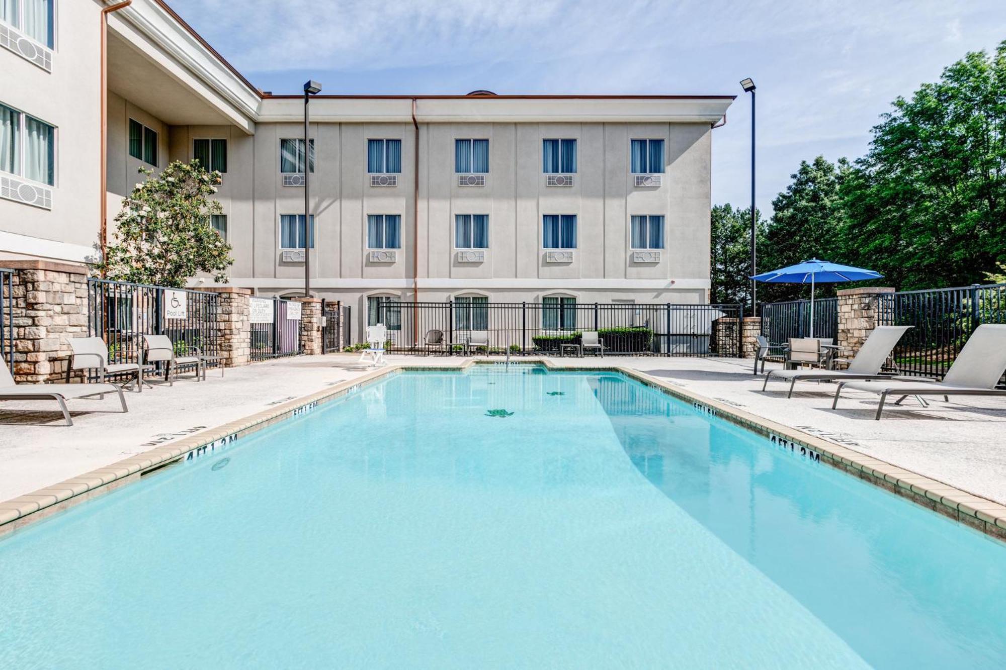 Holiday Inn Express Hotel & Suites Marshall By Ihg Εξωτερικό φωτογραφία