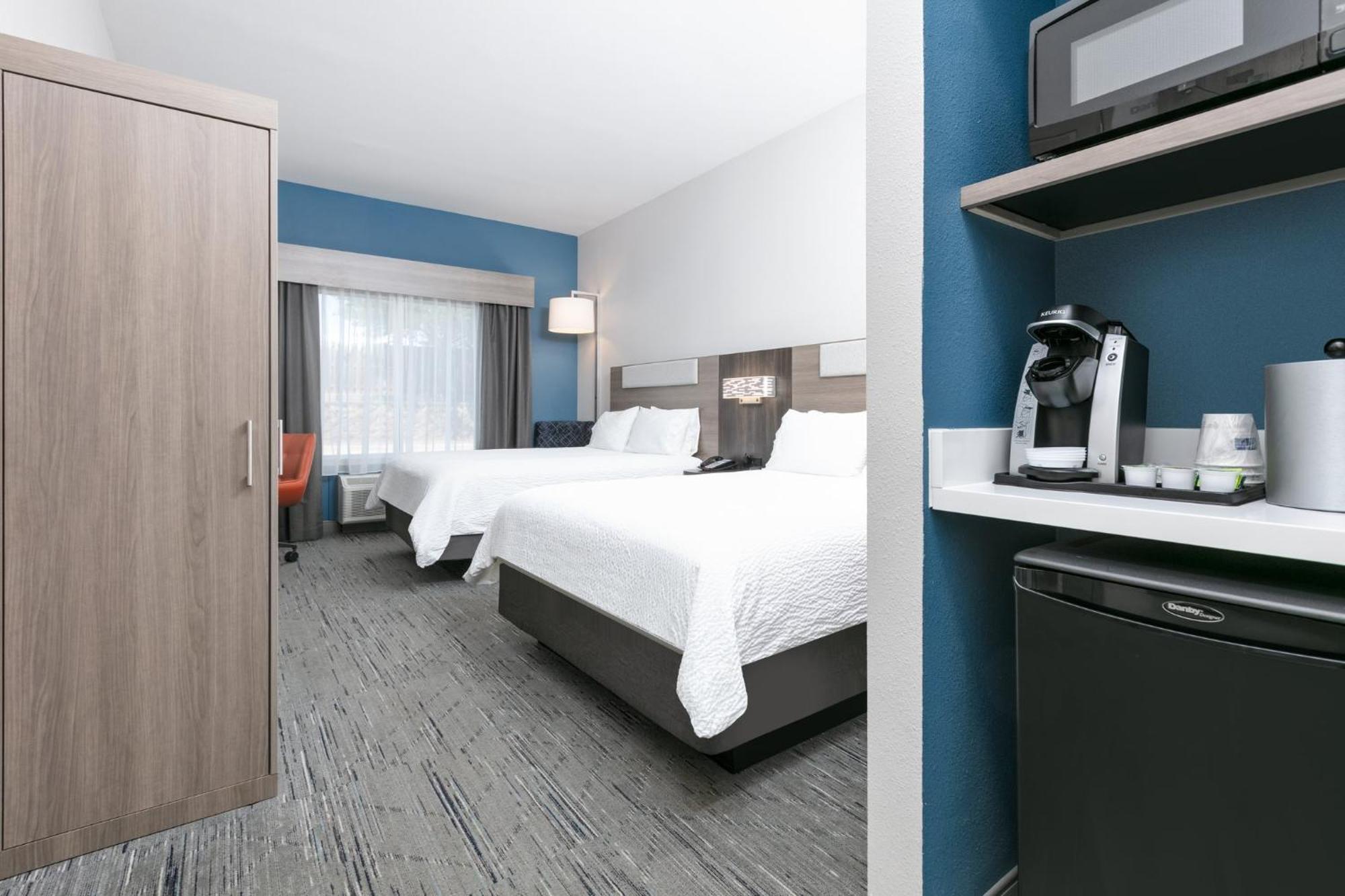 Holiday Inn Express Hotel & Suites Marshall By Ihg Εξωτερικό φωτογραφία